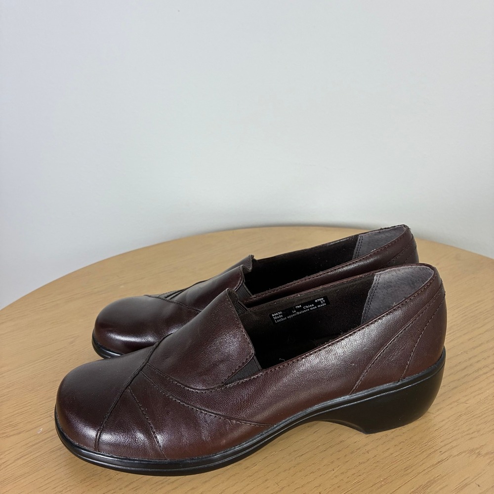 Clarks Leather Slip‎ On Wedge Loafers Women's 7 Office Comfort Support Neutral - Picture 4 of 8